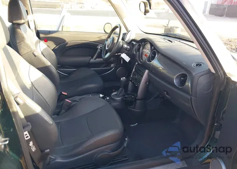 2005 Mini Cooper from USA, damaged, VIN WMWRC33435TJ63601